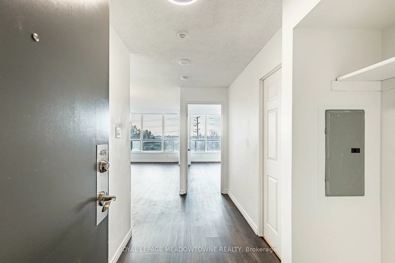 12, Laurelcrest, Queen Street Corridor, Brampton