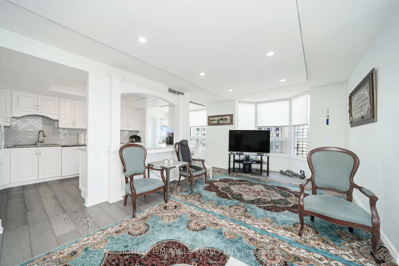 8, Lisa, Queen Street Corridor, Brampton