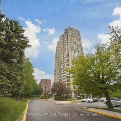 8, Lisa, Queen Street Corridor, Brampton