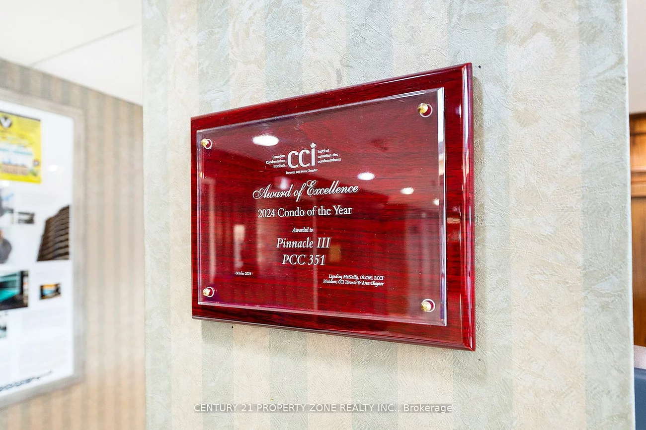 330, Mill, Brampton South, Brampton