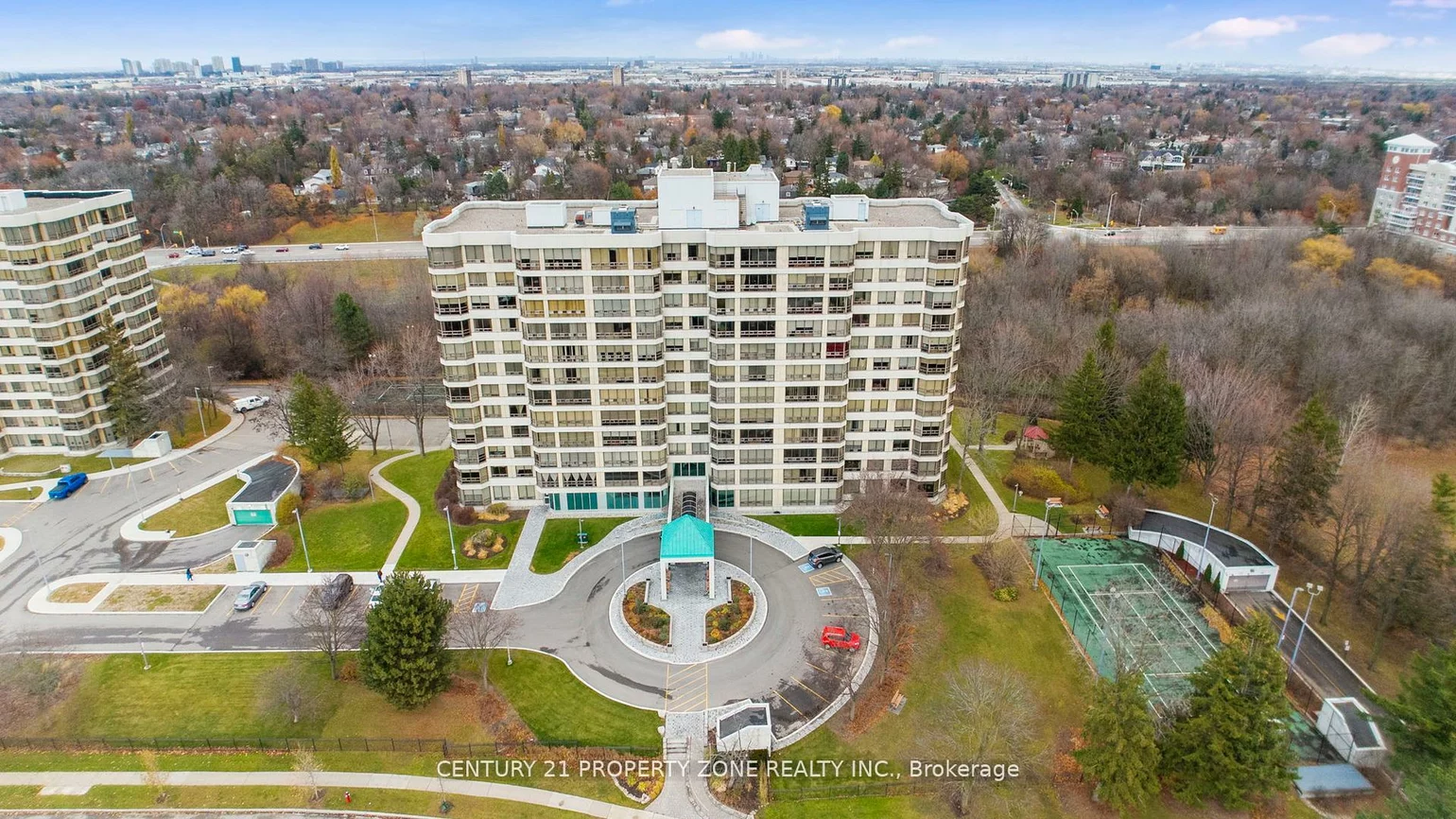 330, Mill, Brampton South, Brampton