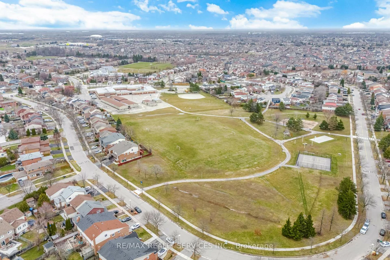 27, Dawson, Brampton North, Brampton