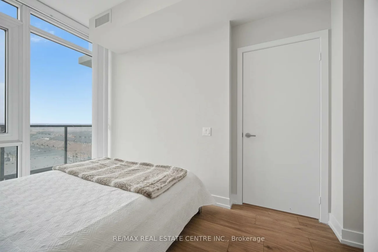 215, Veterans, Northwest Brampton, Brampton