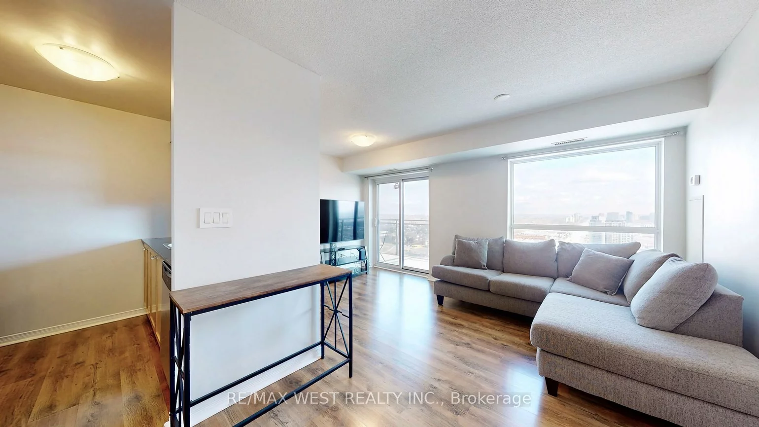 215, Queen, Queen Street Corridor, Brampton