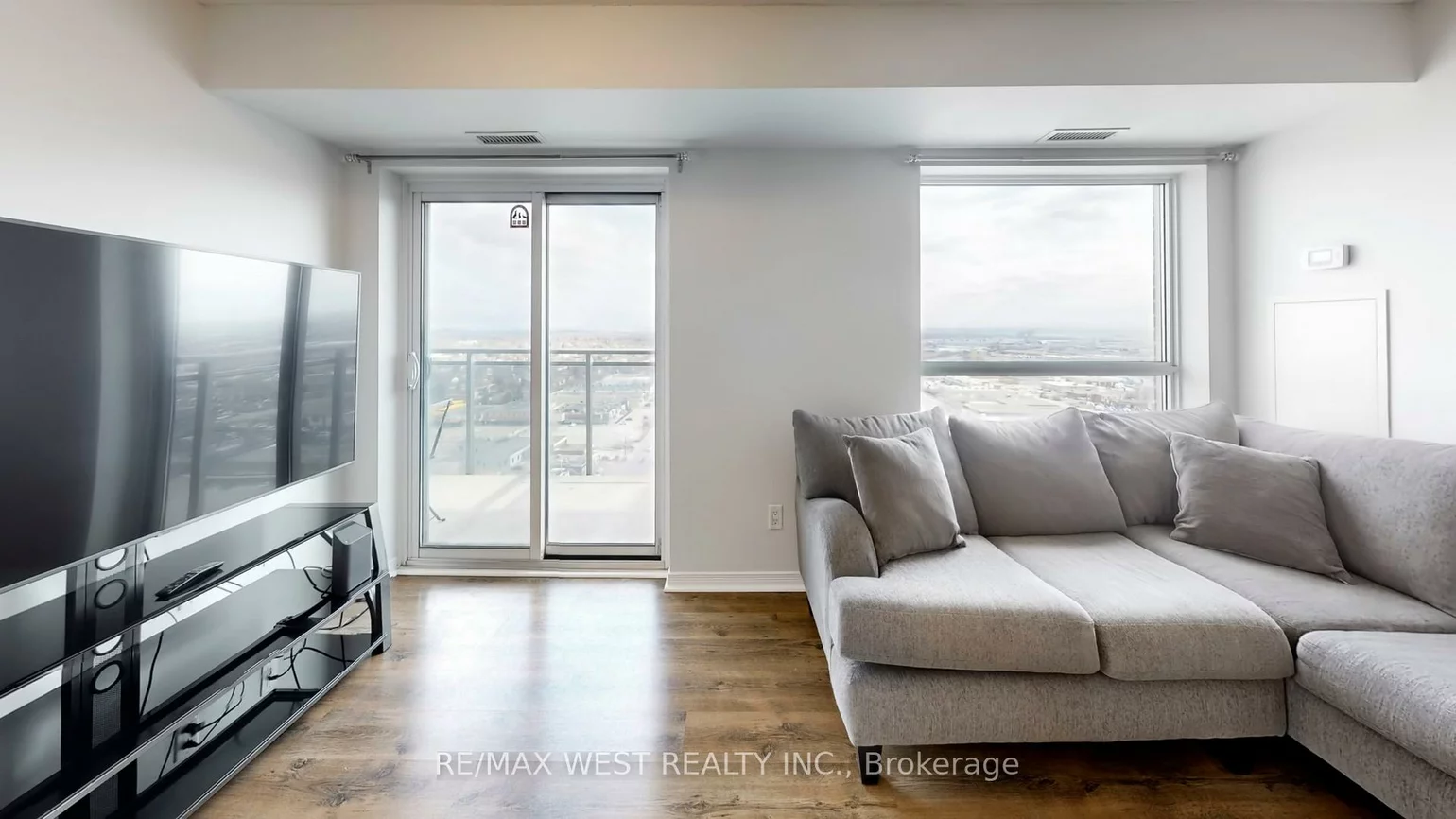 215, Queen, Queen Street Corridor, Brampton