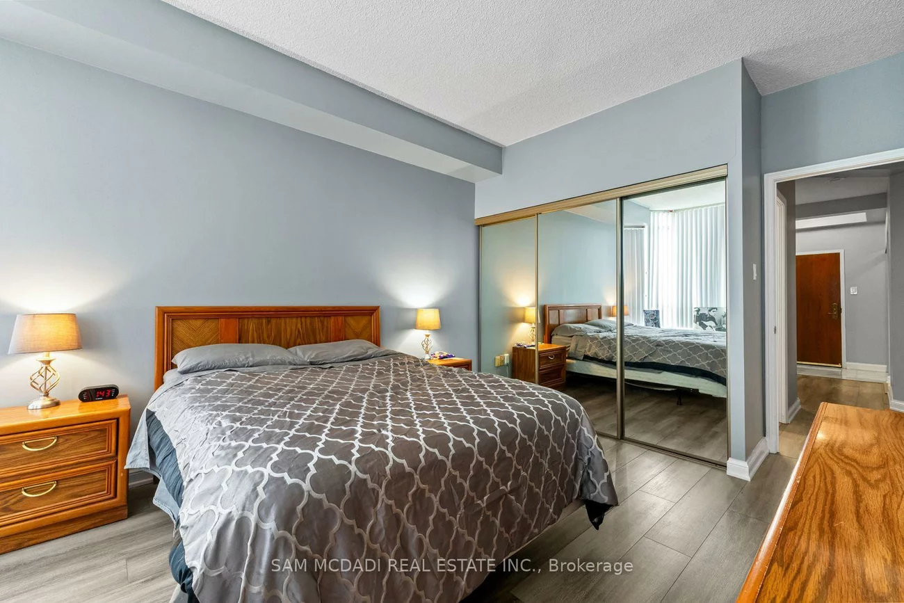 24, Hanover, Queen Street Corridor, Brampton