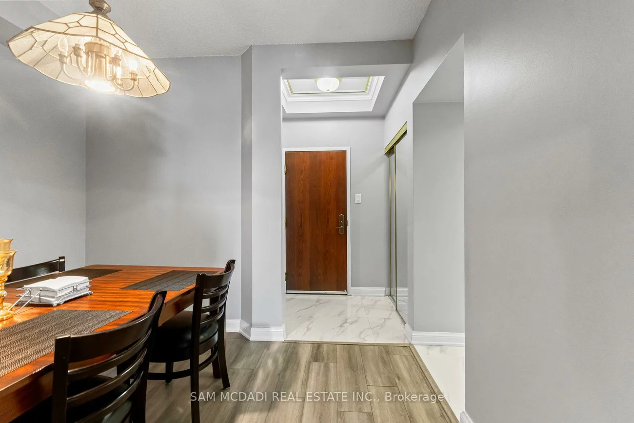 24, Hanover, Queen Street Corridor, Brampton