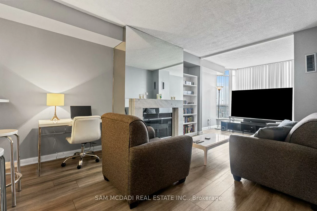 24, Hanover, Queen Street Corridor, Brampton