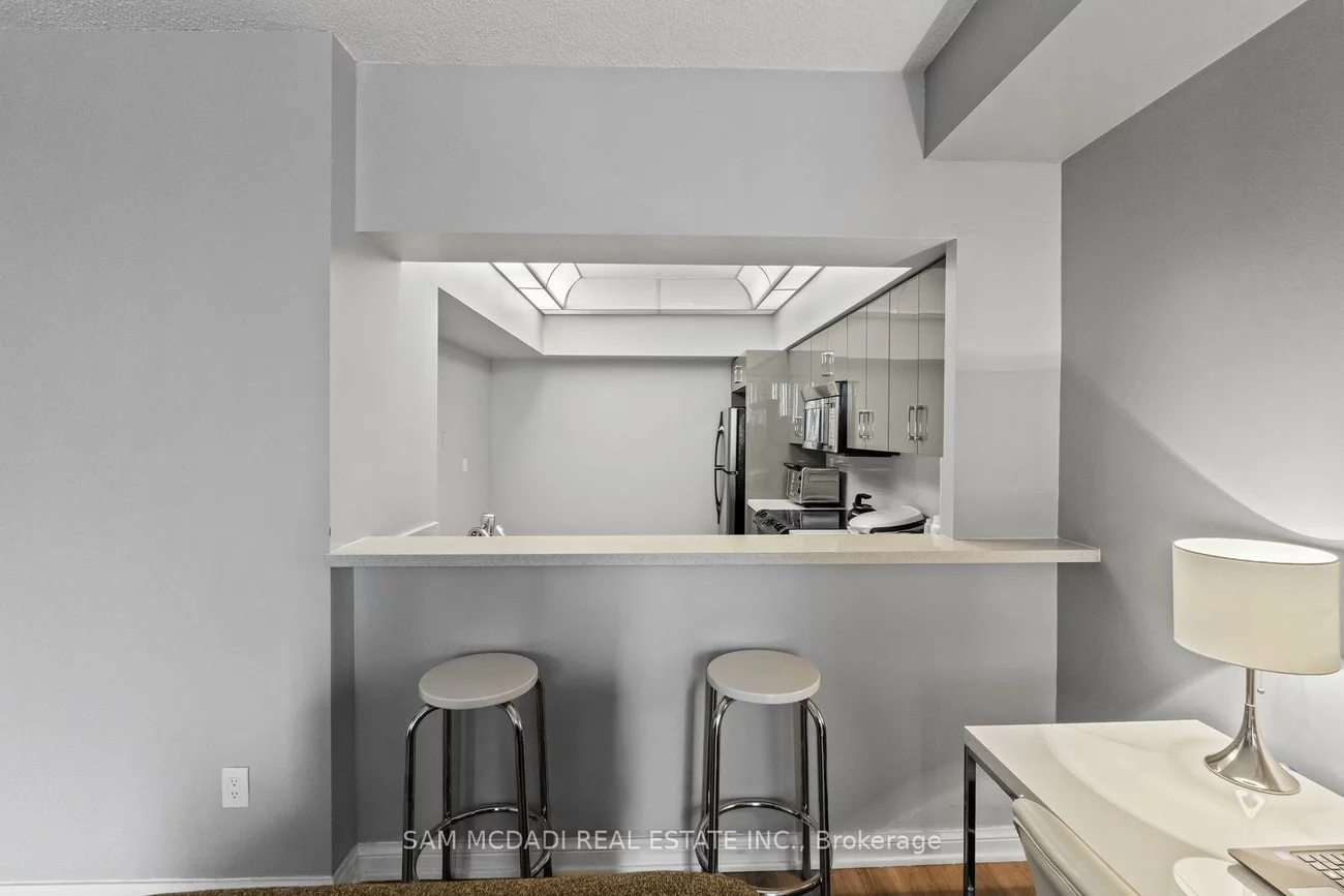 24, Hanover, Queen Street Corridor, Brampton