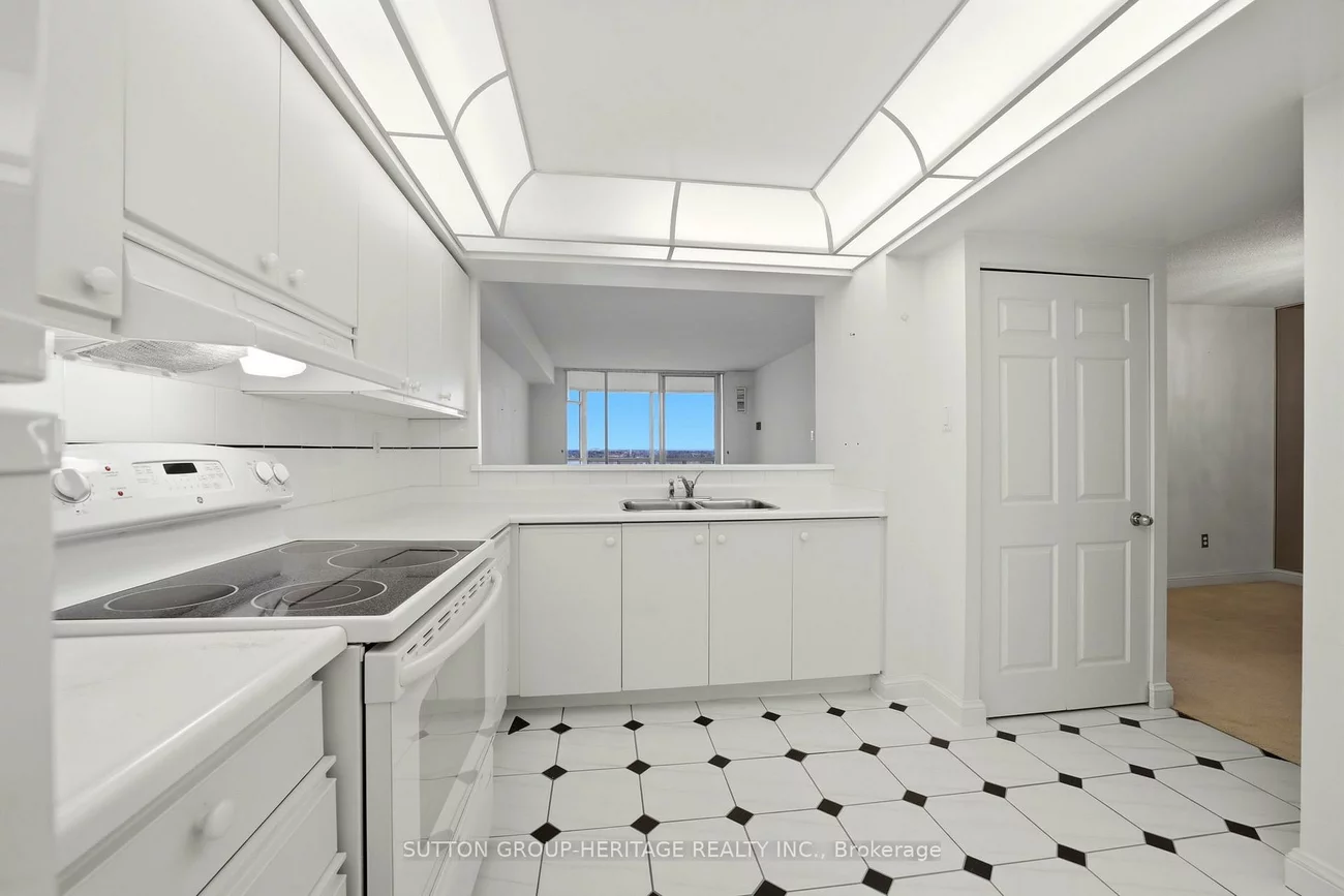 24, Hanover, Queen Street Corridor, Brampton