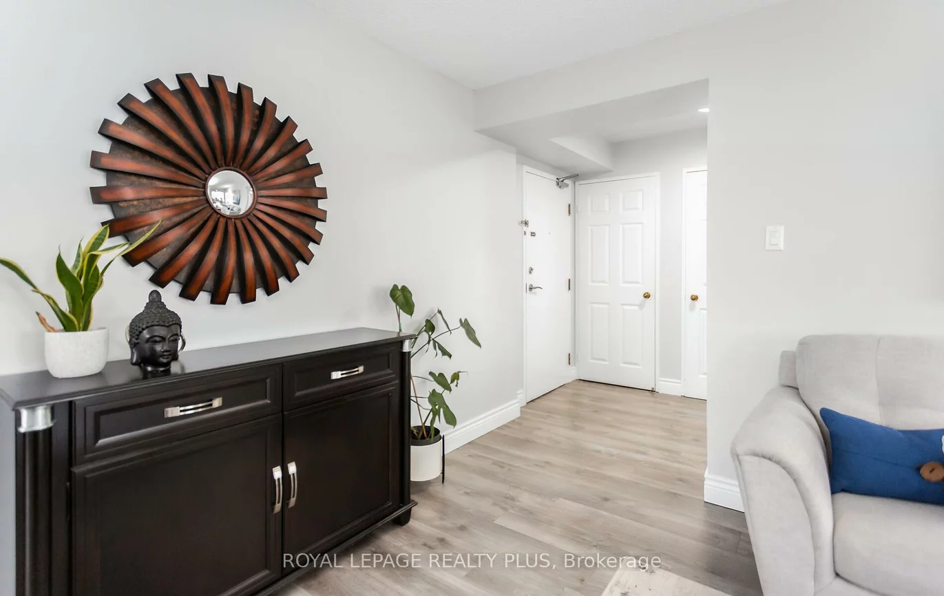 5, Lisa, Queen Street Corridor, Brampton