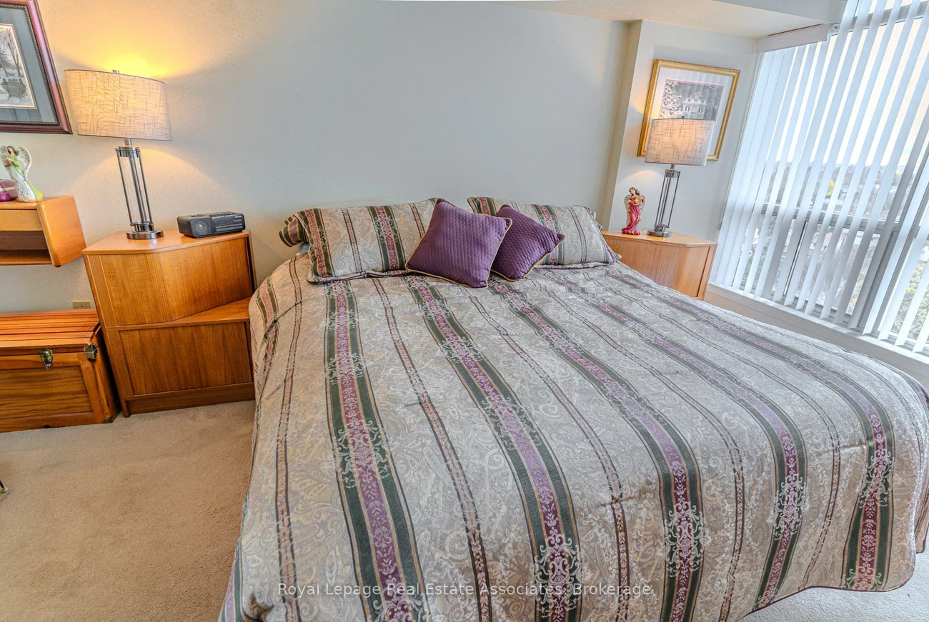 12, Laurelcrest, Queen Street Corridor, Brampton