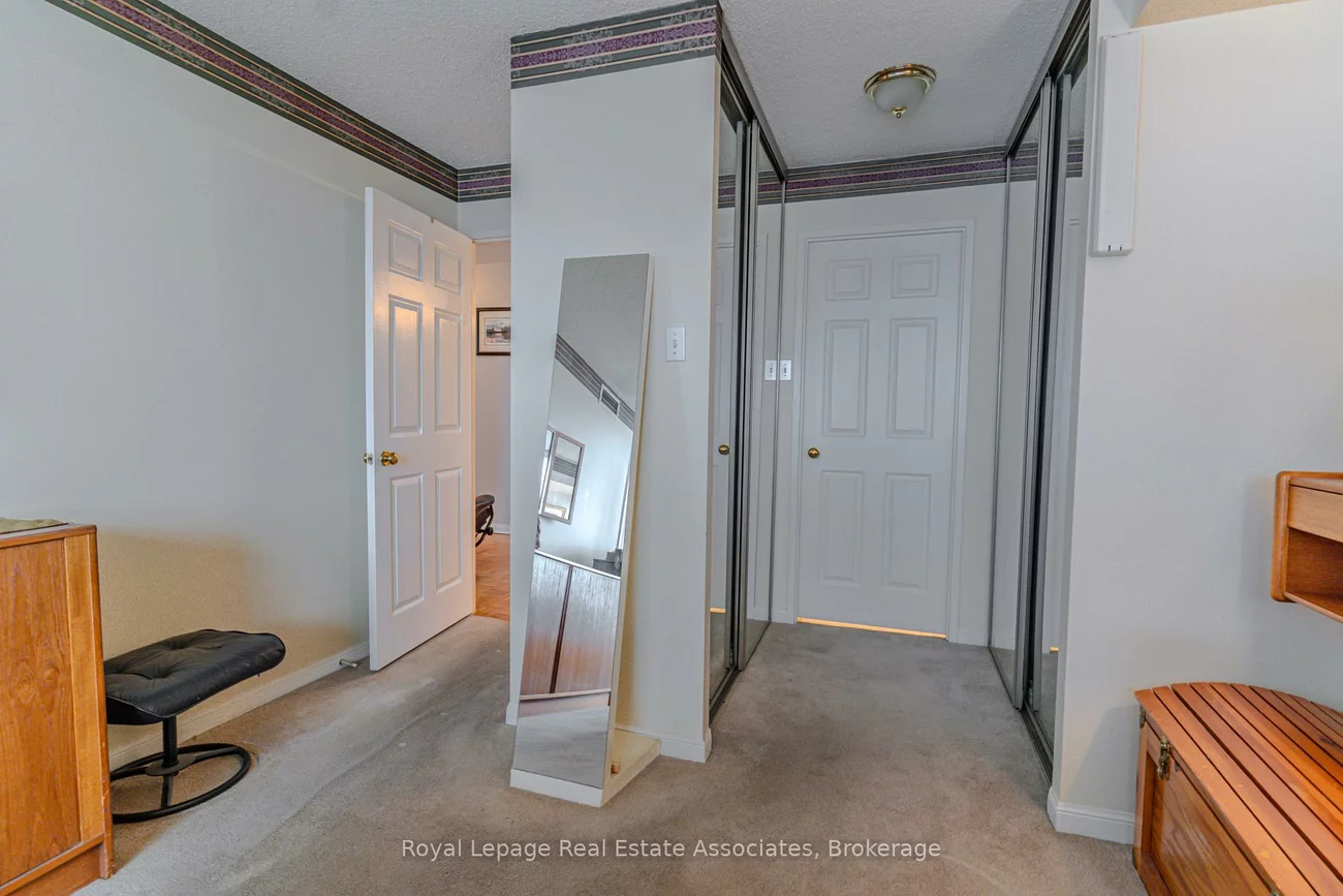 12, Laurelcrest, Queen Street Corridor, Brampton