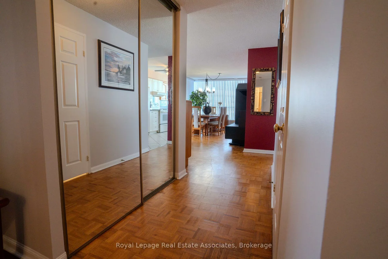 12, Laurelcrest, Queen Street Corridor, Brampton