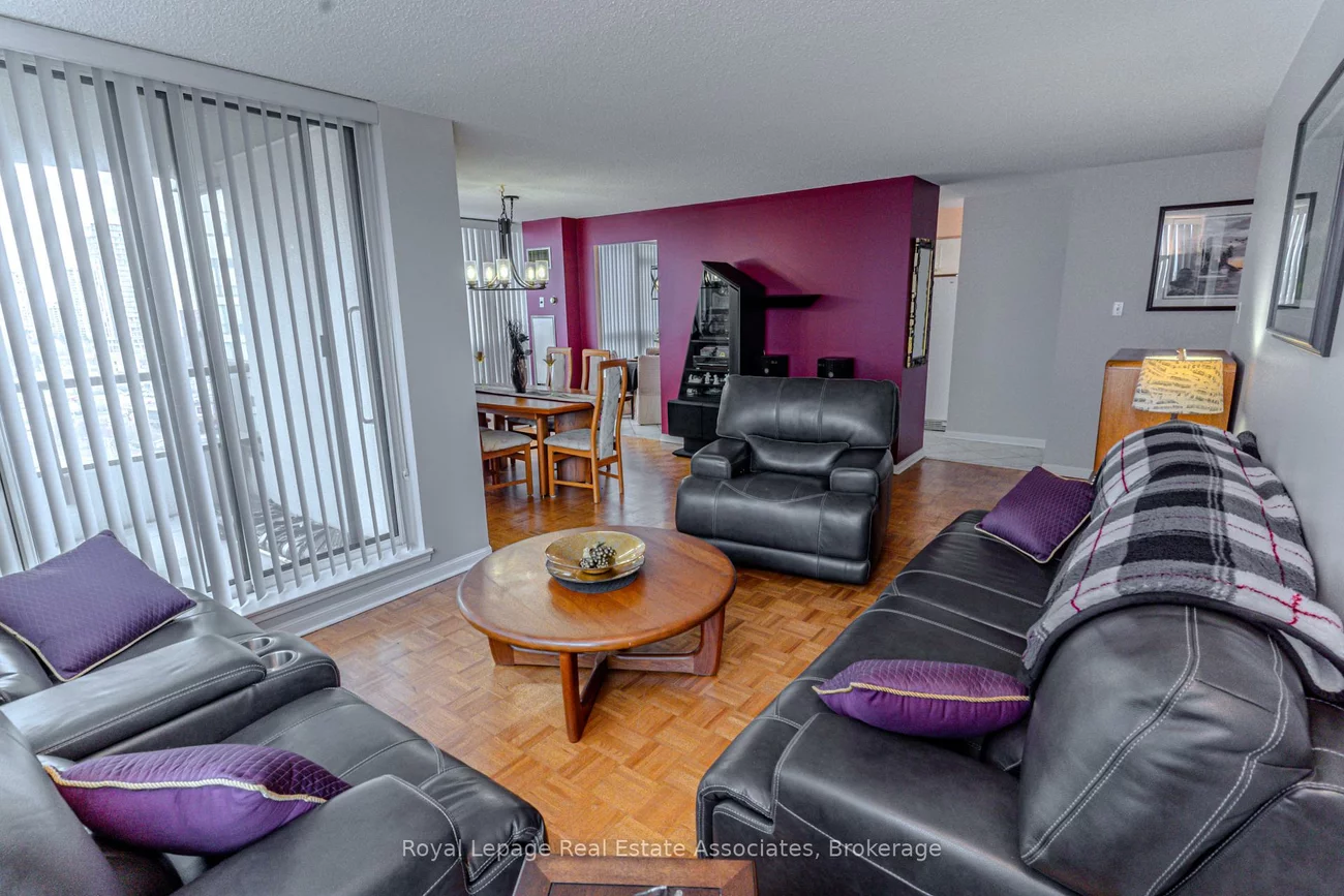 12, Laurelcrest, Queen Street Corridor, Brampton