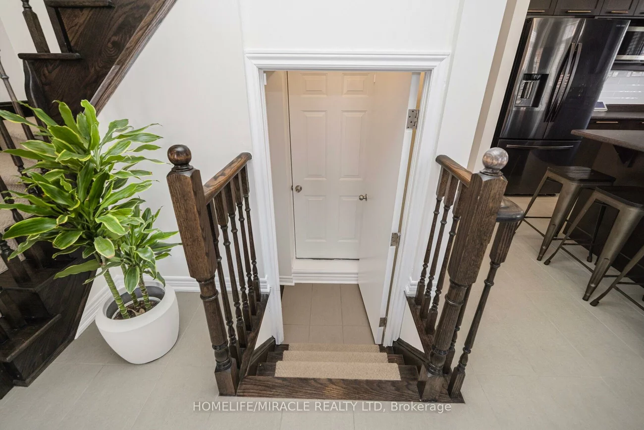 2, Aspen Hills, Credit Valley, Brampton