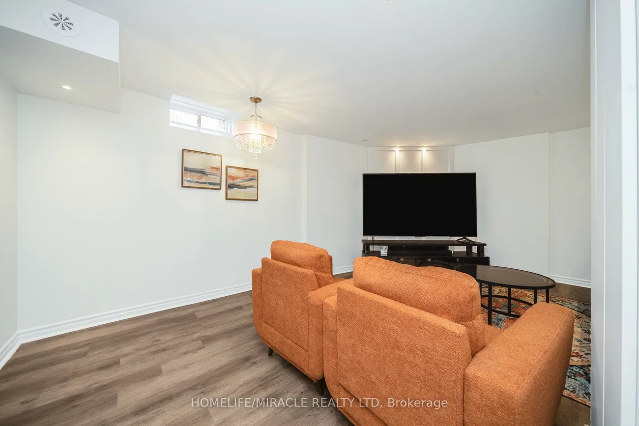 2, Aspen Hills, Credit Valley, Brampton