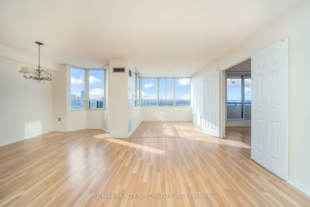 100, County Court, Fletcher's Creek South, Brampton