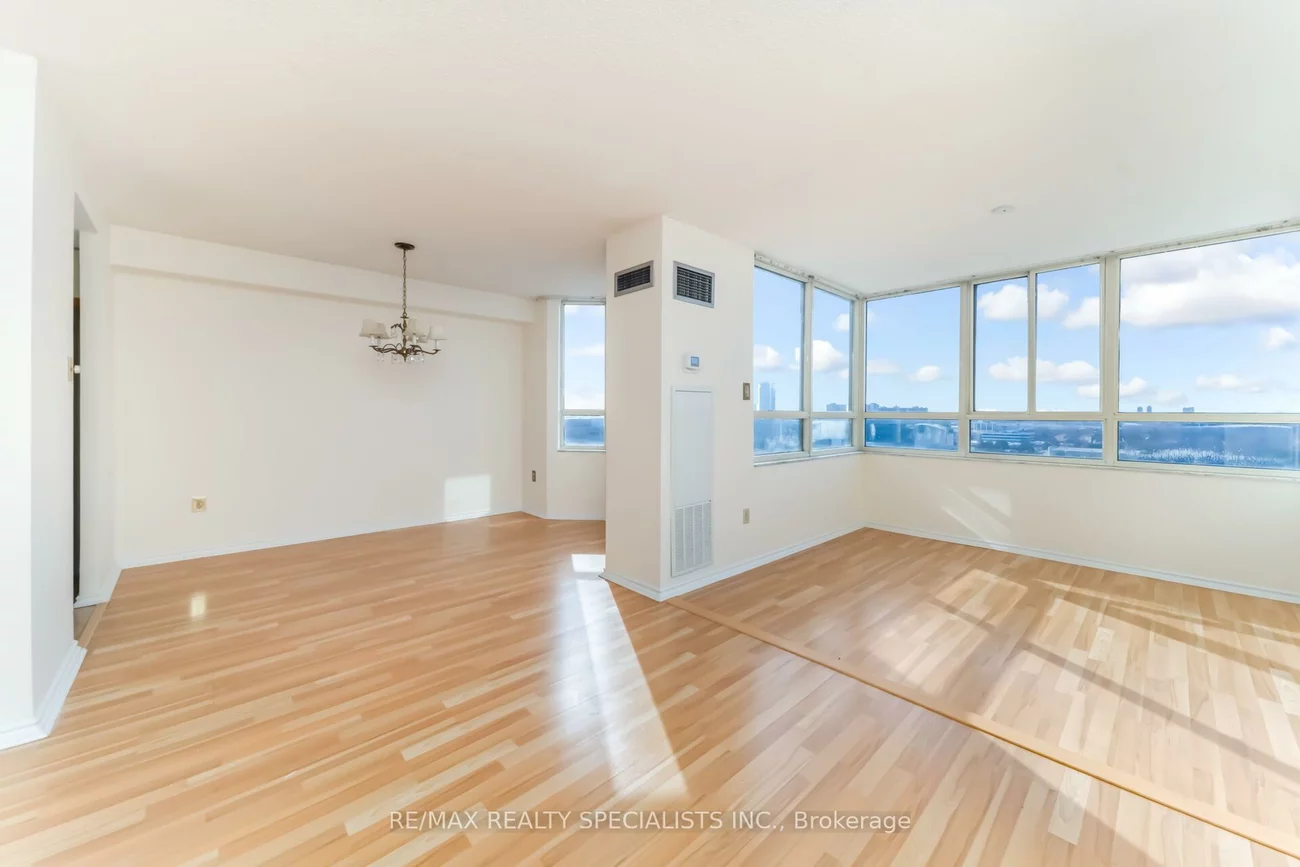 100, County Court, Fletcher's Creek South, Brampton