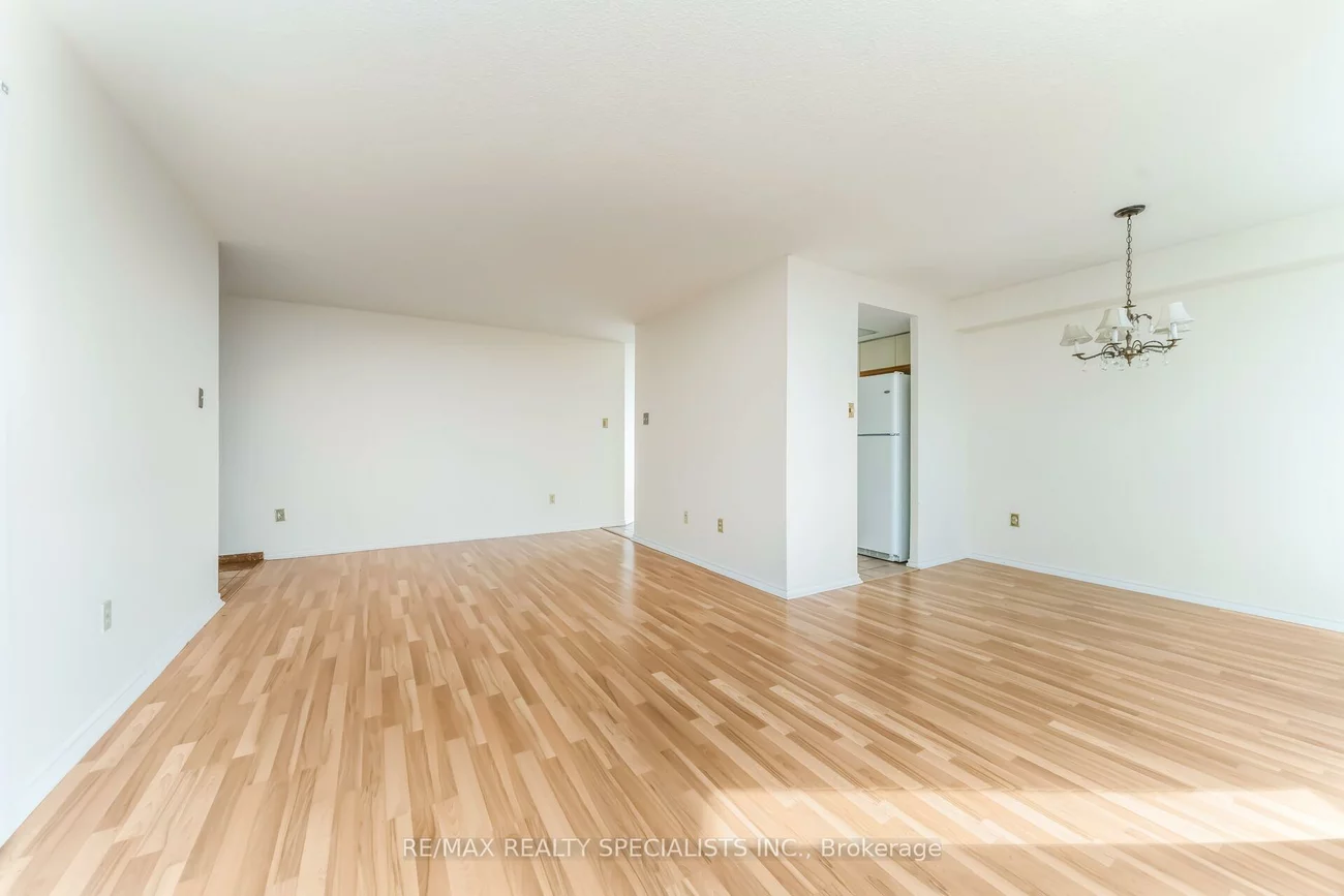 100, County Court, Fletcher's Creek South, Brampton