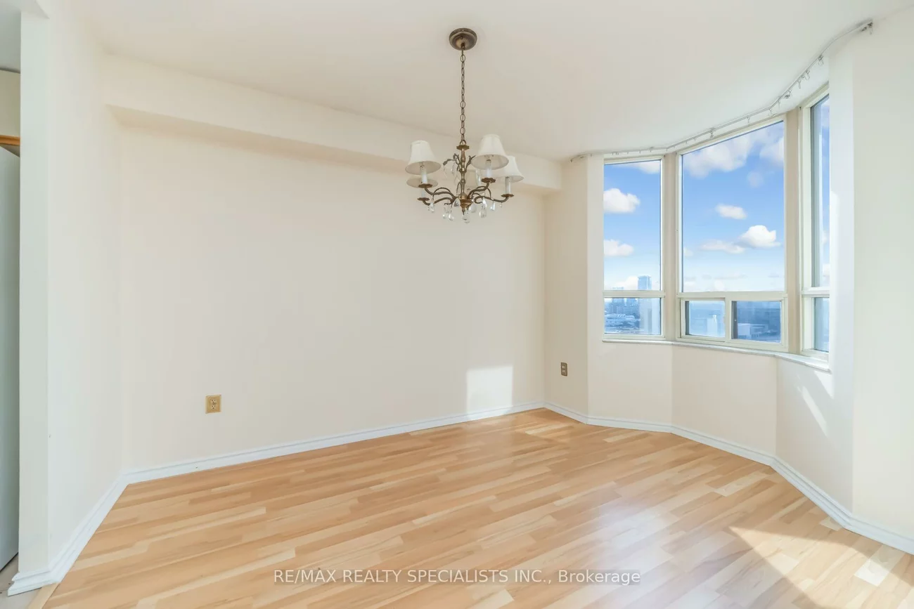 100, County Court, Fletcher's Creek South, Brampton