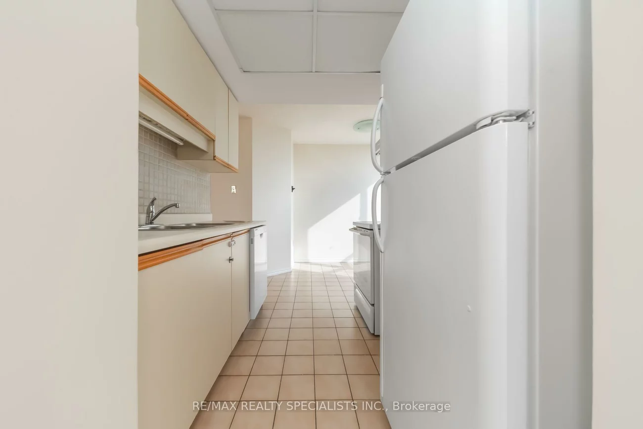 100, County Court, Fletcher's Creek South, Brampton