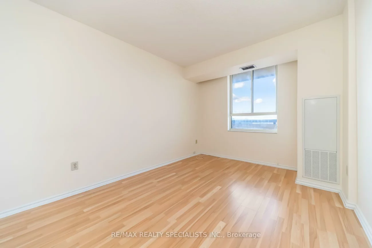 100, County Court, Fletcher's Creek South, Brampton