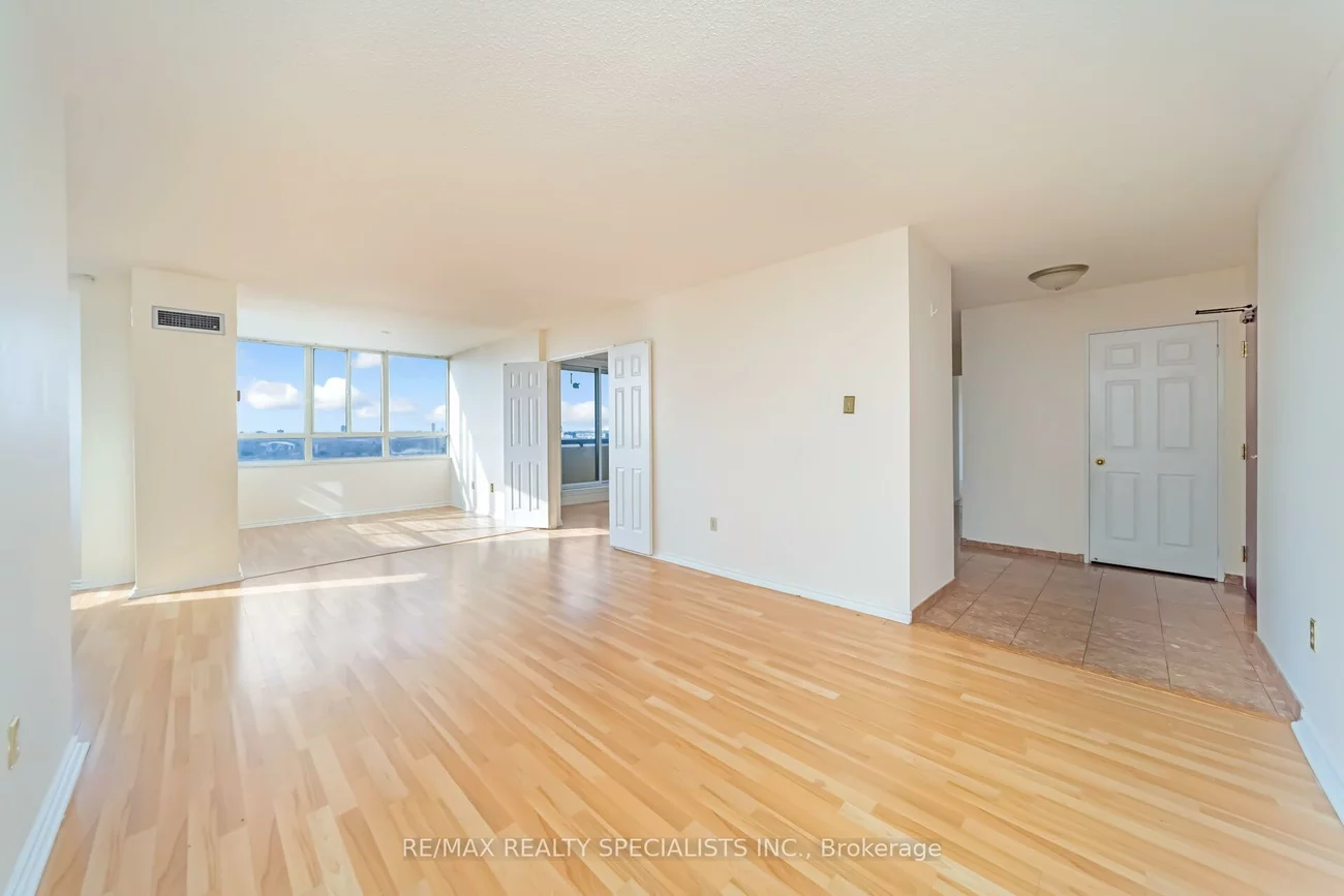 100, County Court, Fletcher's Creek South, Brampton