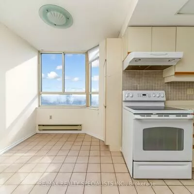 100, County Court, Fletcher's Creek South, Brampton