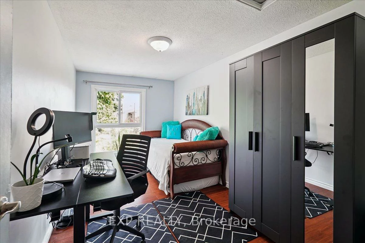 65, Greenwich, Northgate, Brampton