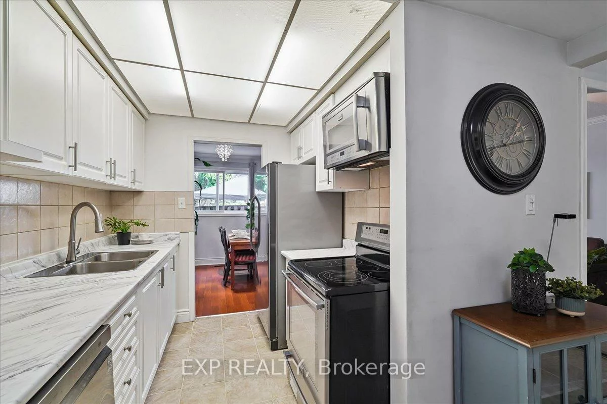 65, Greenwich, Northgate, Brampton