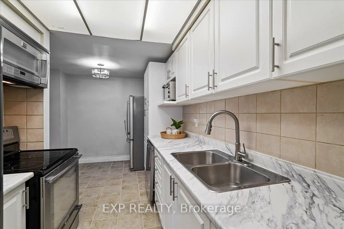 65, Greenwich, Northgate, Brampton