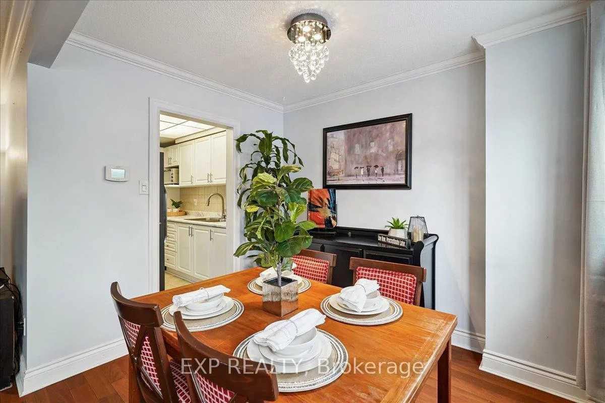 65, Greenwich, Northgate, Brampton