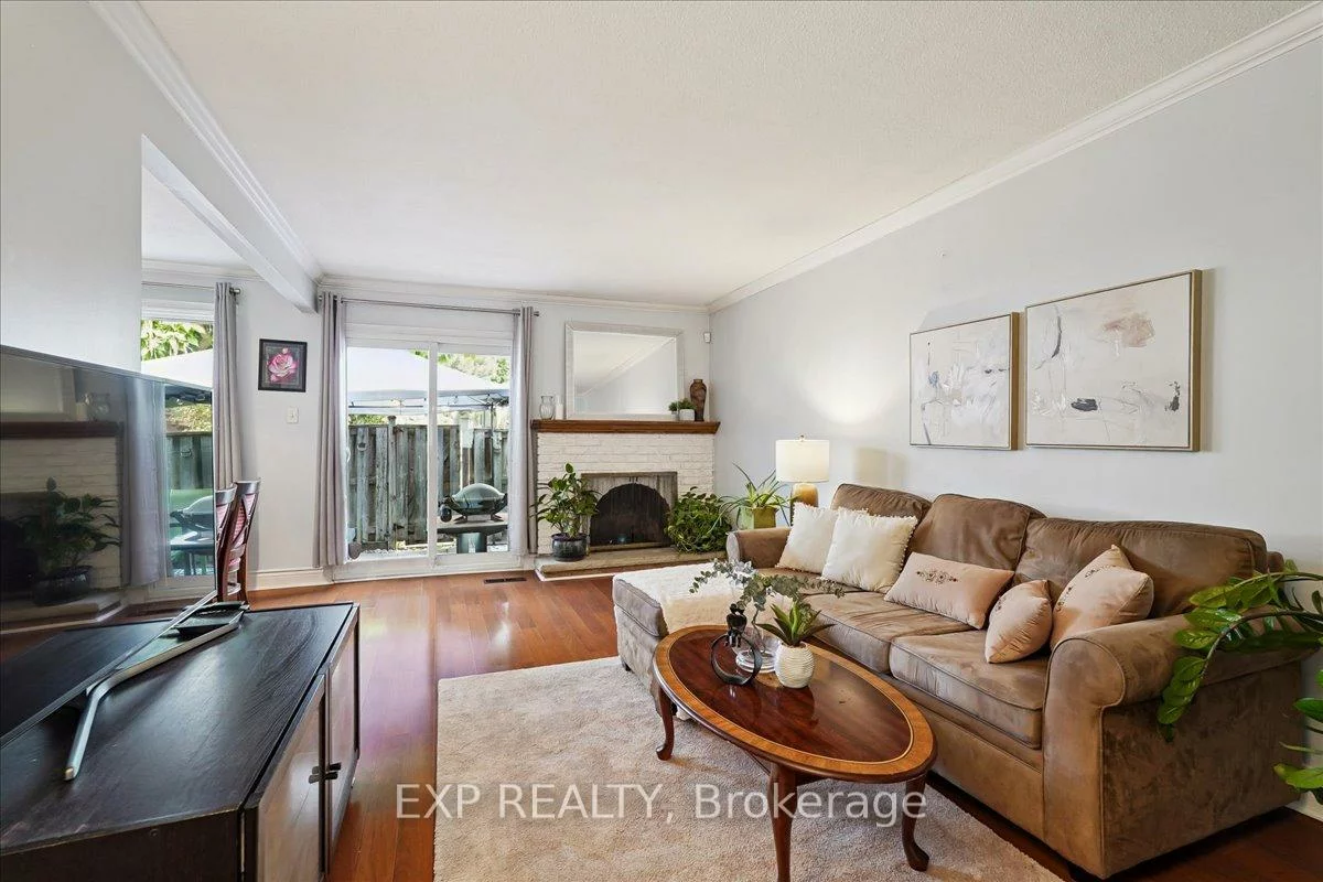 65, Greenwich, Northgate, Brampton