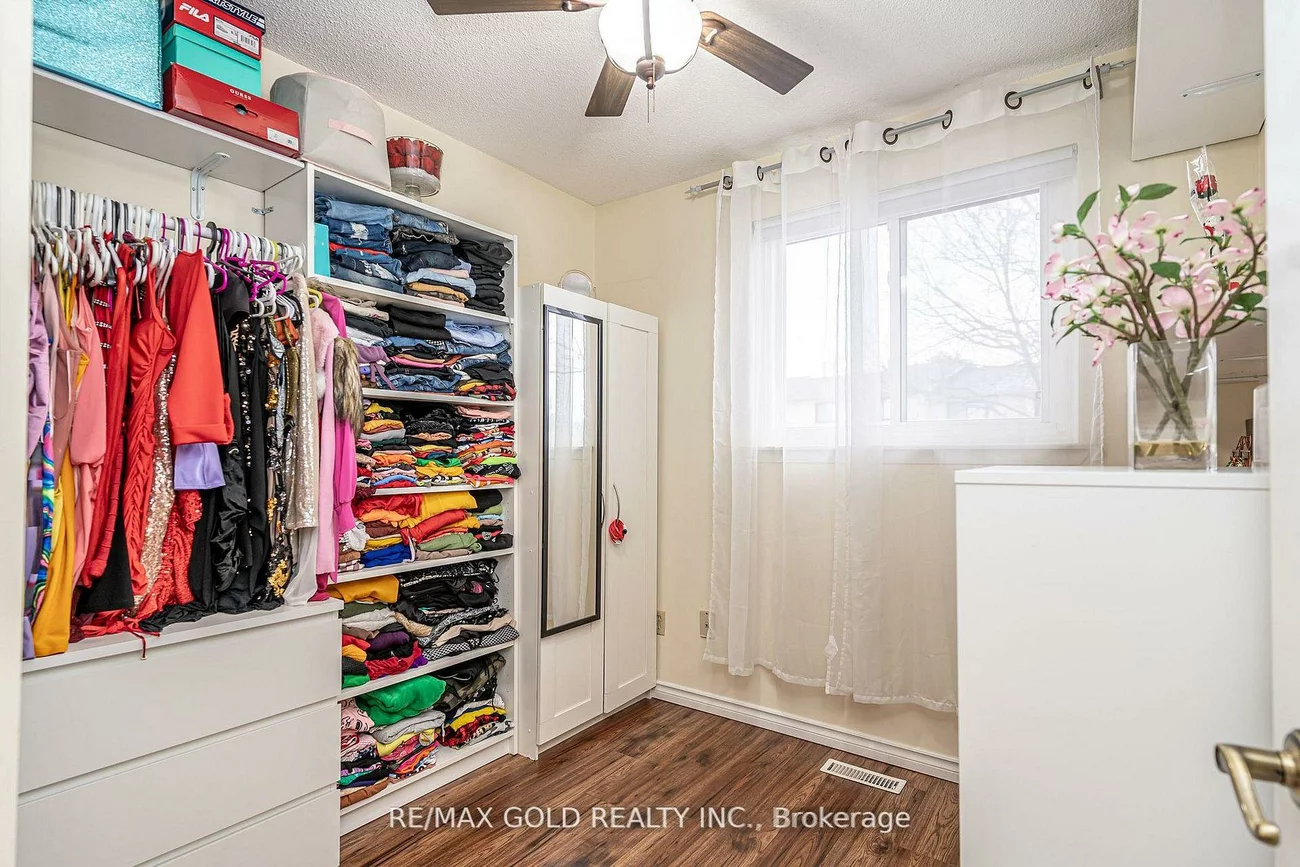 33, Guildford, Central Park, Brampton