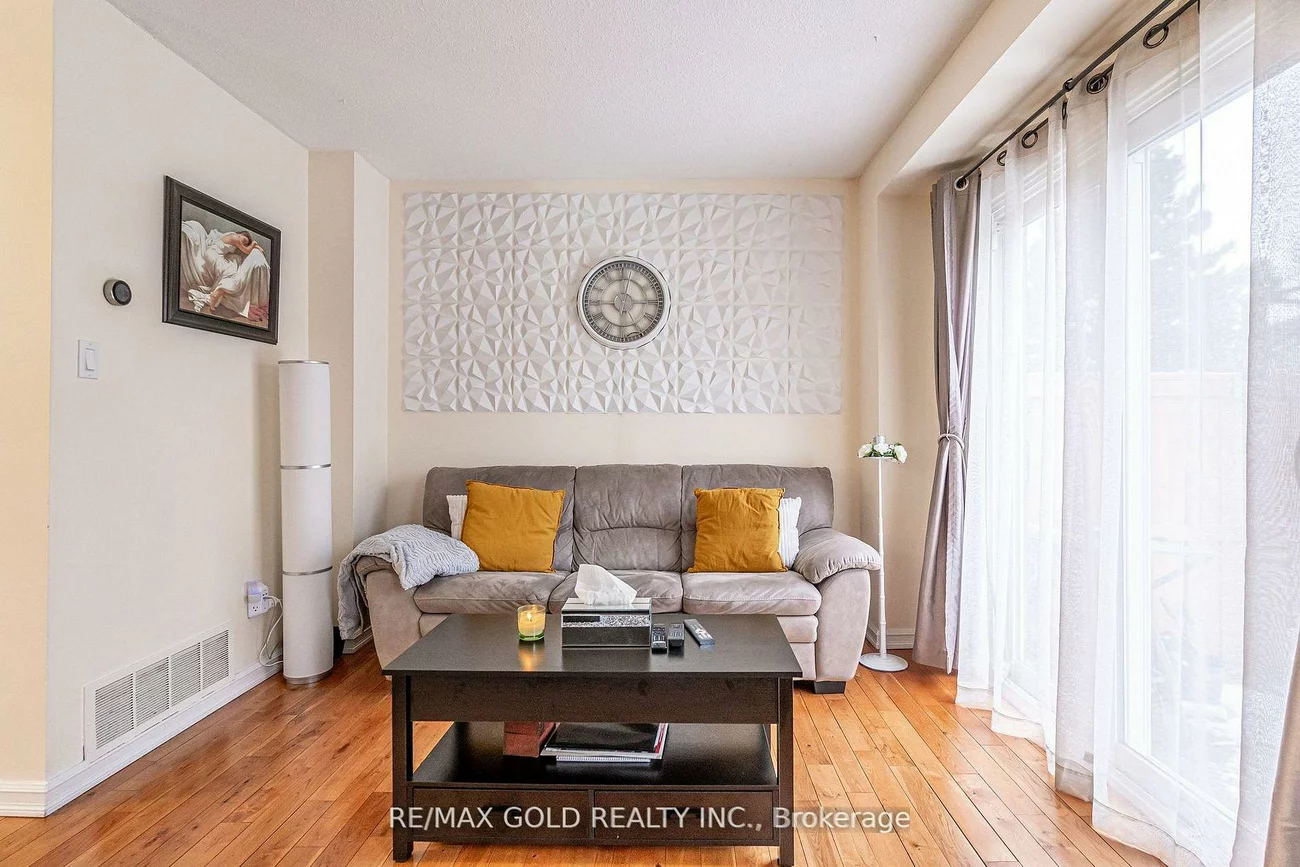 33, Guildford, Central Park, Brampton