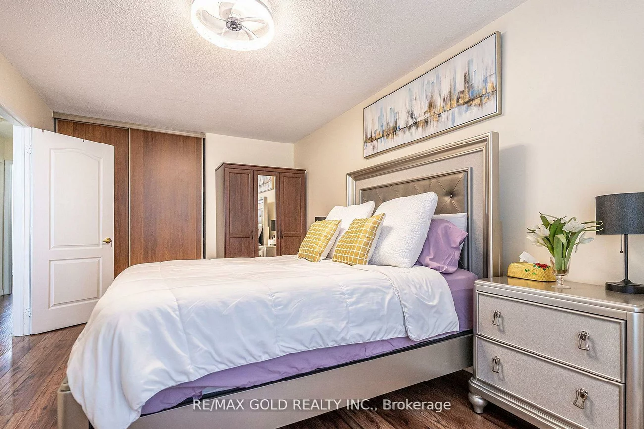 33, Guildford, Central Park, Brampton