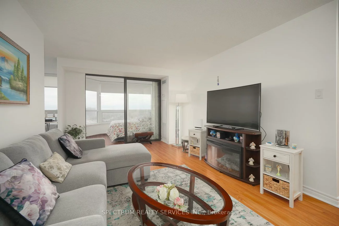 8, Lisa, Queen Street Corridor, Brampton