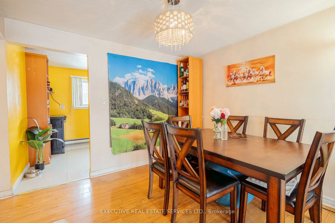 25, Briar, Avondale, Brampton