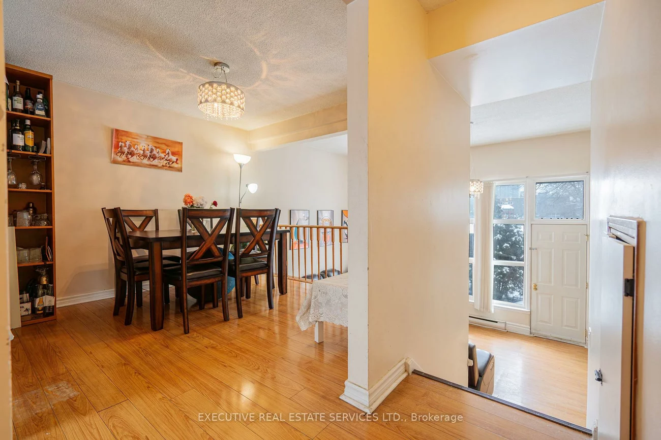 25, Briar, Avondale, Brampton