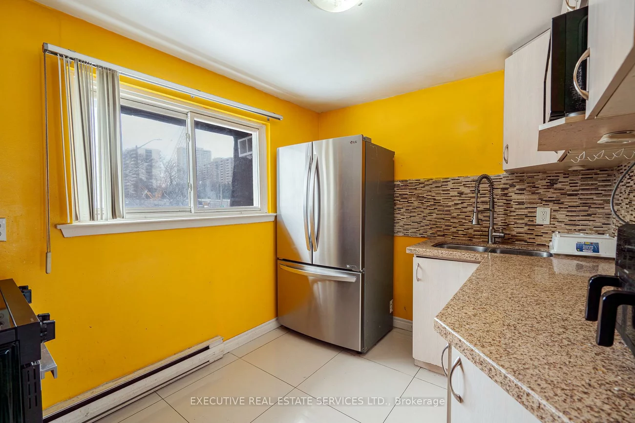 25, Briar, Avondale, Brampton