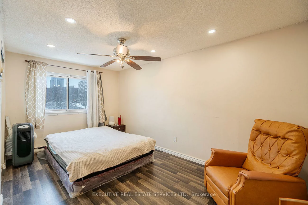 25, Briar, Avondale, Brampton