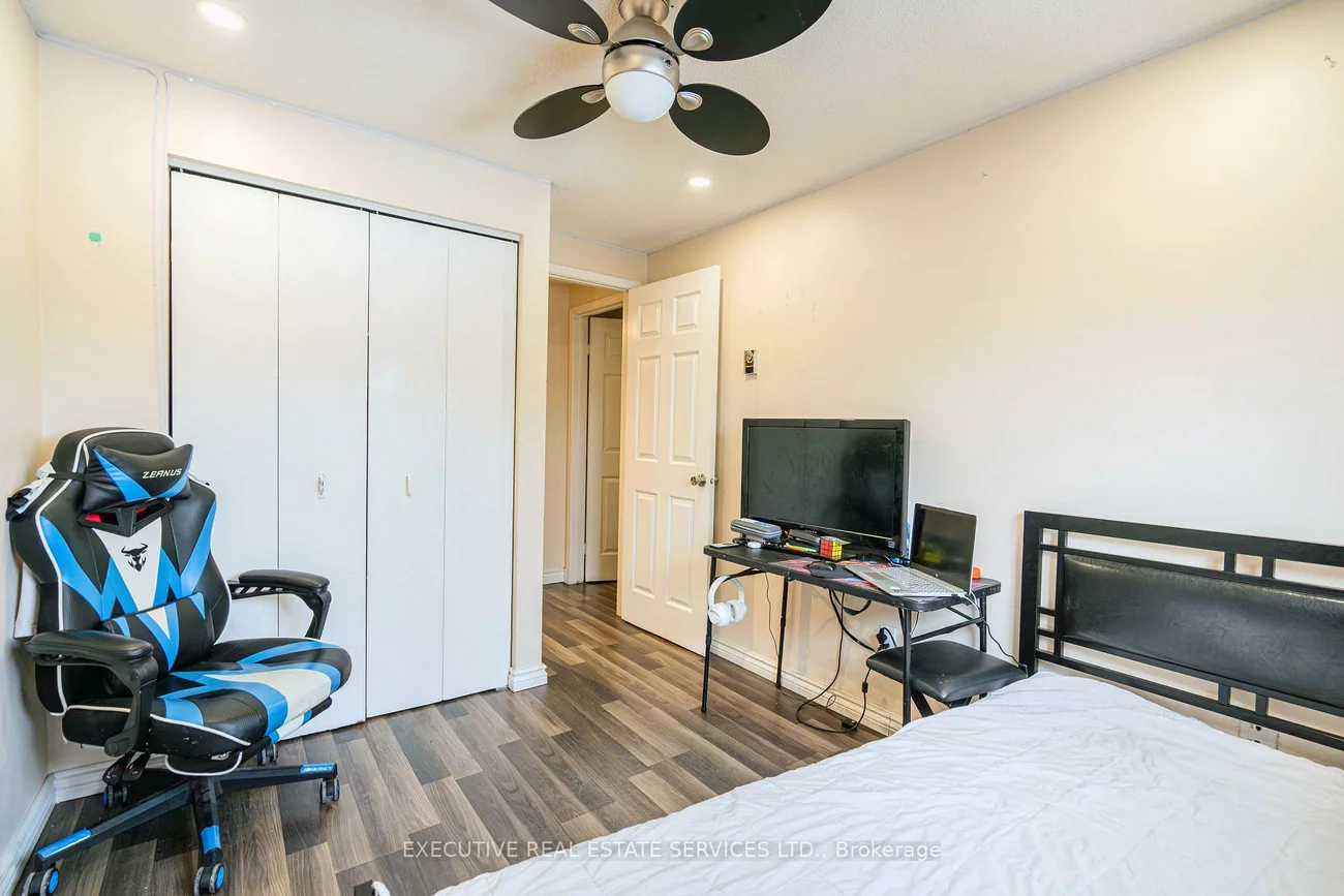 25, Briar, Avondale, Brampton