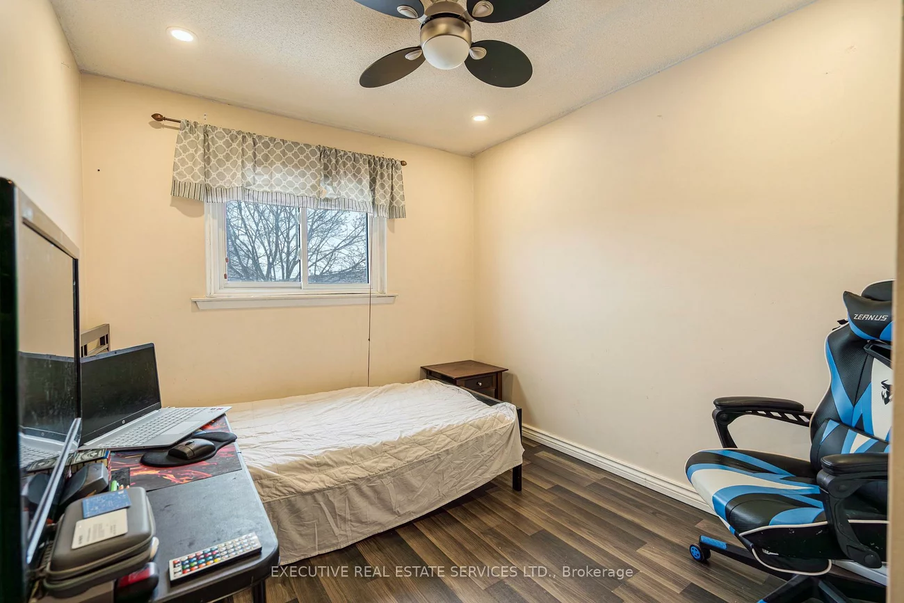 25, Briar, Avondale, Brampton