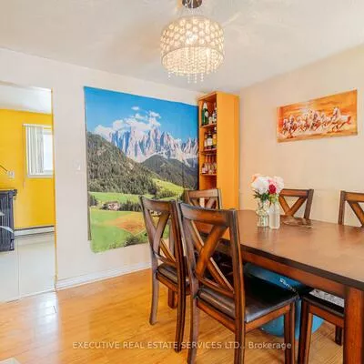 25, Briar, Avondale, Brampton