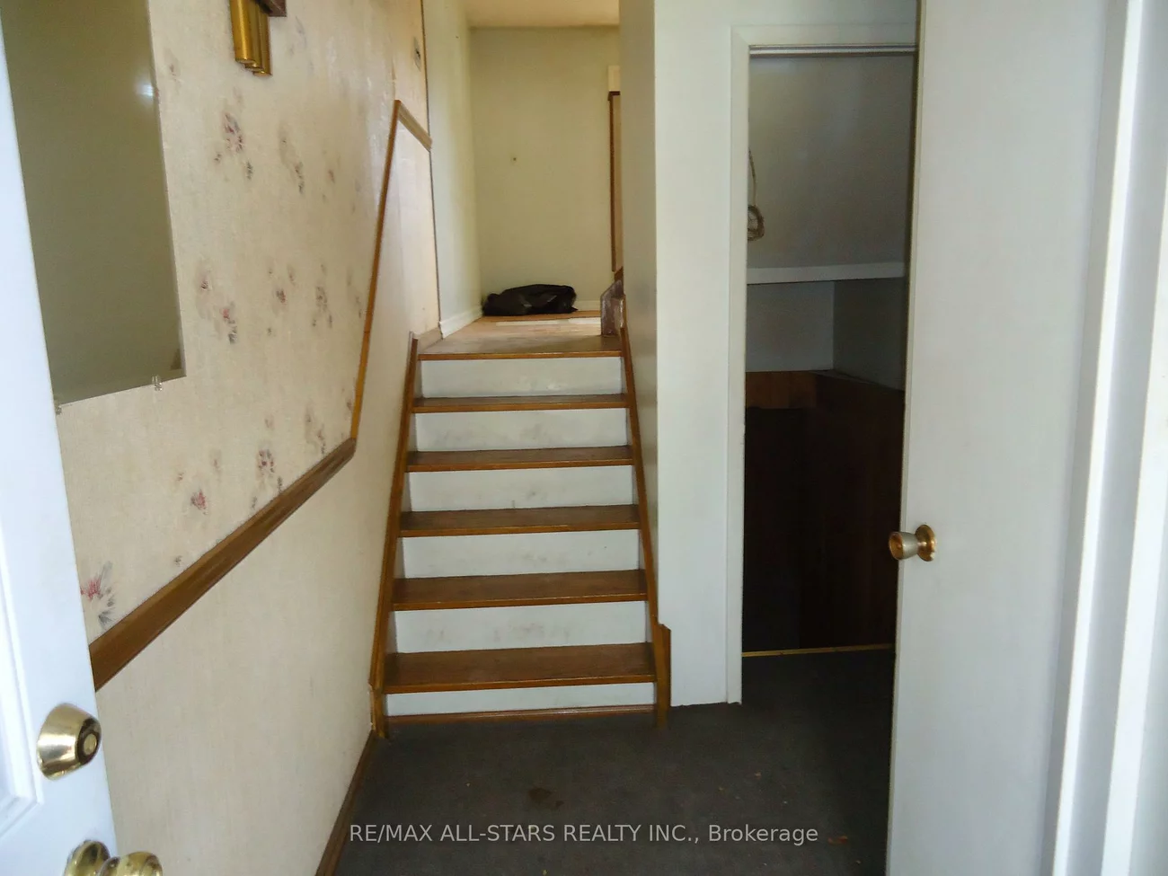 61, Eden Park, Southgate, Brampton