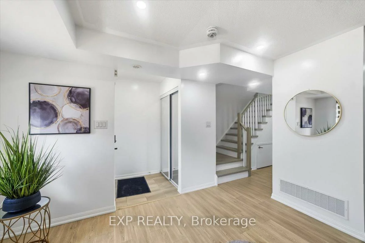 250, Sunny Meadow, Sandringham-Wellington, Brampton