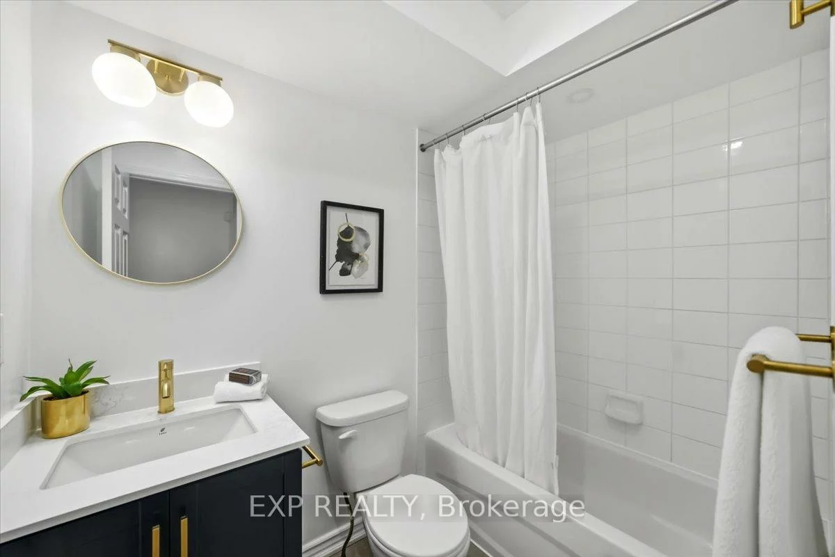 250, Sunny Meadow, Sandringham-Wellington, Brampton