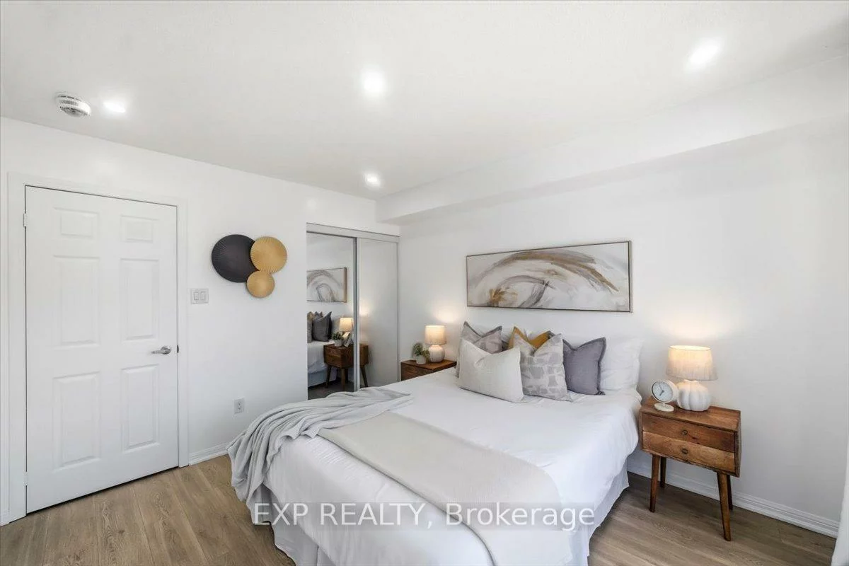 250, Sunny Meadow, Sandringham-Wellington, Brampton