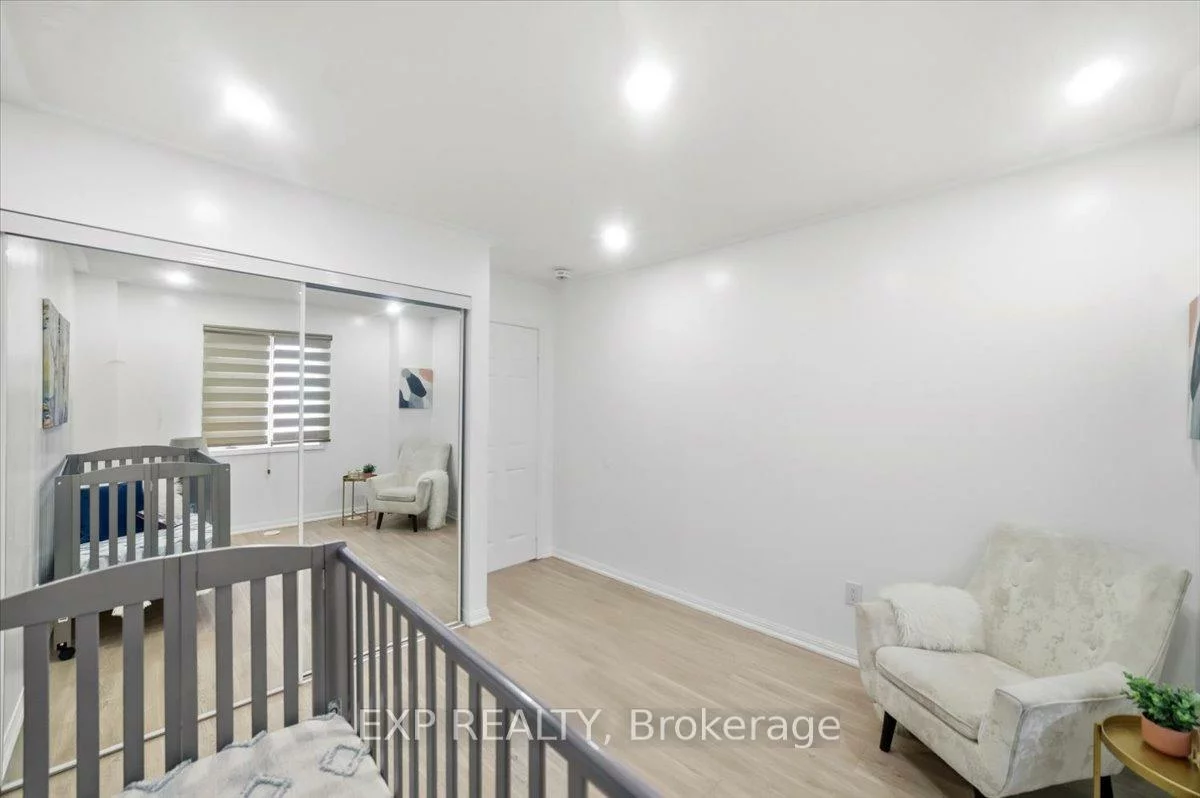 250, Sunny Meadow, Sandringham-Wellington, Brampton